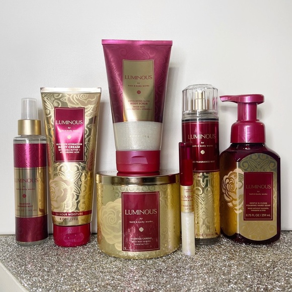 Bath & Body Works Luminous Gift Set 7 Piece Body Care Candle Christmas Gift Nwt - Picture 2 of 5